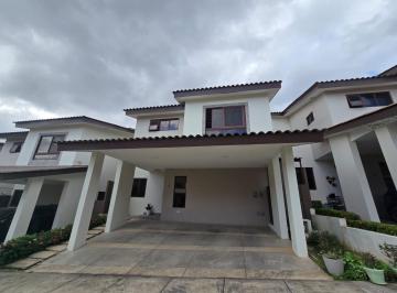 Casa de 3 habitaciones, La Chorrera · Golf Gardens - Brisas del Golf - 3 Habitaciones - 250 m² - K. a
