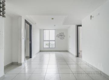 Apartamento · 69m² · 2 Recámaras · 1 Estacionamientos · Apartamento en Vía España con Gran Potencial y Precio de Oportunidad