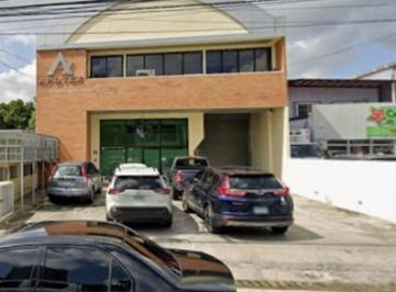 Local comercial · 430m² · 8 Estacionamientos · Alquilo Local Comercial con Bodega - Av La Paz - Betania - Ac