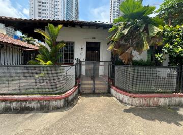Casa · 300m² · 3 Recámaras · 2 Estacionamientos · Venta Casa en Bella Vista Mb