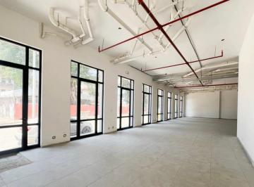 Local comercial , Panamá · Locales Comerciales en Esquina en Santa Ana en Venta o Alquiler 339.5 m²