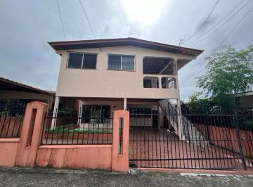 Casa · 330m² · 7 Recámaras · 2 Estacionamientos · Se Venden Dos Casas en Betania