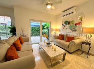 Casa de 4 habitaciones, Panamá · Venta de Casa en Costa Sur