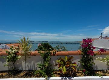 Apartamento de 3 habitaciones, Panamá · Apartamento de Tres Niveles en Venta en Cuatro Casas