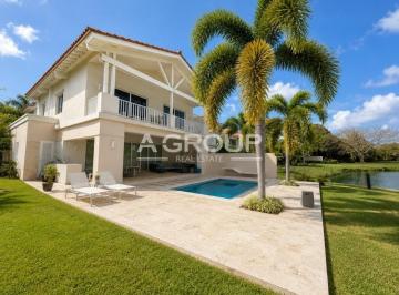 Casa · 649m² · 4 Recámaras · 2 Estacionamientos · Oportunidad Buenaventura - Ocean Lakes - Se Vende Lujosa Villa