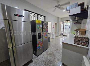 Casa de 4 habitaciones, Panamá · Casa en Altos del Golf - en Venta