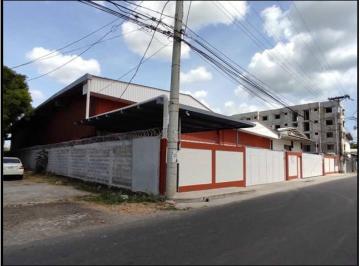 Bodega-Galpón-Depósito · 2856m² · 7 Estacionamientos · Se Vende Bodega en Calle 13 Rio Abajo