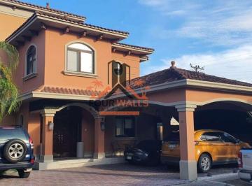 Casa de 4 habitaciones, Panamá · Venta de Casa Esquinera en Costa Sur – Panamá