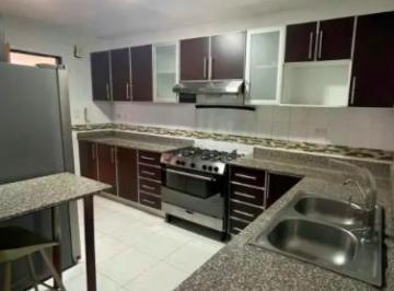 Apartamento · 156m² · 3 Recámaras · 2 Estacionamientos · Obarrio/marbella Remodelado 3r $259,900