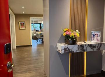Casa de 3 habitaciones, Panamá · En Venta Espectacular Casa Amueblada en San Francisco, Calle 73 Este
