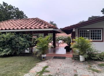 Casa de 3 habitaciones, Coronado · Remato! Se Vende Casa Amoblada y con Piscina en Coronado