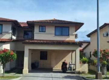 Casa de 3 habitaciones, Arraiján · Vendo Casa Unifamiliar en P. H Woodlands Panama Pacifico
