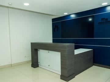 Oficina comercial · 225m² · 3 Estacionamientos · Alquiler de Oficina Amoblada en Av Balboa - Panamá