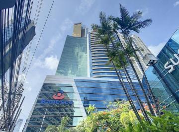Oficina comercial · 128m² · 2 Estacionamientos · Ocean Bussines Plaza. Torre Banesco - 128 m² - Jac