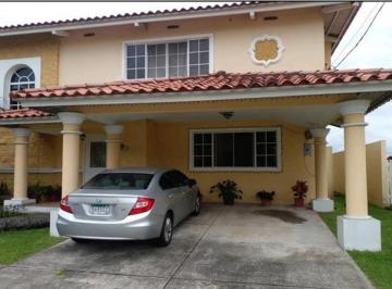 Casa de 3 habitaciones, Panamá · Vendo Casa Unifamiliar en Esquina en Villa Lucre