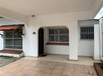 Casa de 3 habitaciones, Panamá · Venta de Casa Comercial en Chanis – Ubicación Estratégica
