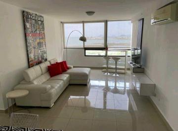 Apartamento · 112m² · 3 Recámaras · 2 Estacionamientos · Se Vende Apartamento de 3rec. Frente Al Mar, PH San Francisco Bay
