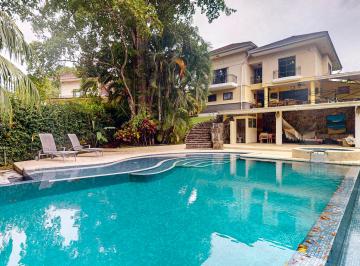 Casa de 3 habitaciones, Panamá · Venta de Amplia Casa con Piscina en Parque Residencial Camino de Cruces