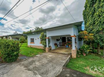Casa de 3 habitaciones, Dolega · Casa de 3 Dorm. & Casita Para Huéspedes en Algarrobos, Dolega