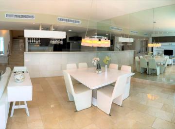 Apartamento · 231m² · 2 Recámaras · 2 Estacionamientos · Grand Tower, Punta Pacifica (Id 13104)