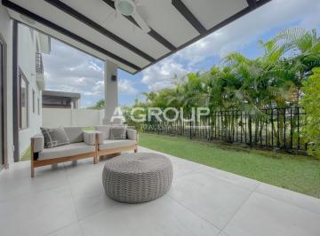 Casa · 399m² · 3 Recámaras · 2 Estacionamientos · Santa Maria - The Woods - Se Vende Duplex de Lujo