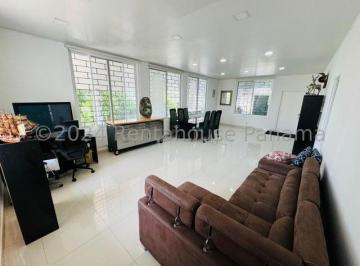 Casa de 3 habitaciones, Panamá · Venta de Casa en Diablo