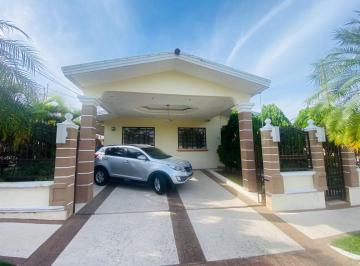 Casa de 4 habitaciones, Panamá · Casa Remodelada en Venta – Brisas del Golf
