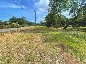 Casa , David · Se Vende Propiedad de Uso Comercial o Residencial en Las Lomas David