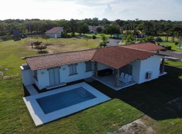 Casa de 3 habitaciones, Chame · Punta Barco Casa Nueva en Venta