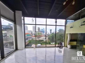 Local comercial · 306m² · Alquiler de Local Comercial en Plaza Premier, Via Brasil (P)(P2)