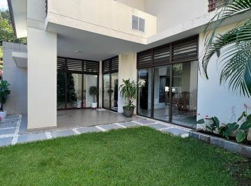 Casa · 350m² · 3 Recámaras · 2 Estacionamientos · Venta de Casa Esquina en Panama Pacifico PH Nativa