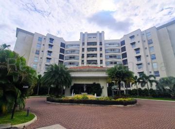 Apartamento de 3 habitaciones, Panamá · Apartamento en Venta en Santa Maria