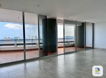 Apartamento · 300m² · 3 Recámaras · 3 Estacionamientos · Vendo Penthouse en El Cangrejo