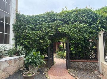 Casa · 500m² · 4 Recámaras · 2 Estacionamientos · En Venta Casa Albrook Garden