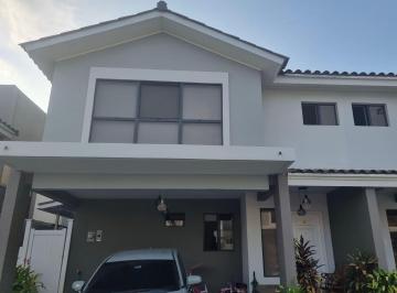 Casa de 4 habitaciones, San Miguelito · Se Vende Casa en Brisas del Golf en PH Aventura