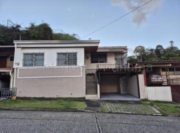 Casa de 2 habitaciones, Panamá · Villa de Las Fuentes Betania - Casa Remodelada en Venta
