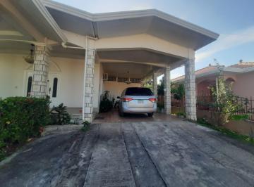 Casa · 331m² · 3 Recámaras · 2 Estacionamientos · Venta de Hermosa Casa Grande en Chitre