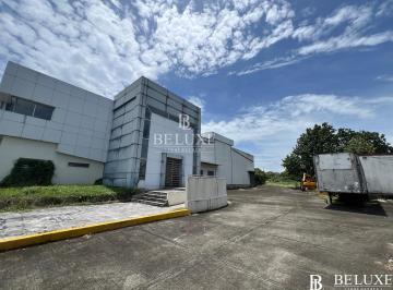 Bodega-Galpón-Depósito · 3622m² · 10 Recámaras · 12 Estacionamientos · Venta de Galera Para Produccion Y/o Distribucion en Tocumen (R)