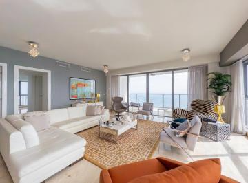 Apartamento · 330m² · 3 Recámaras · 2 Estacionamientos · Venta Apartamento Av Balboa Yoo Ciudad de Panama Pt