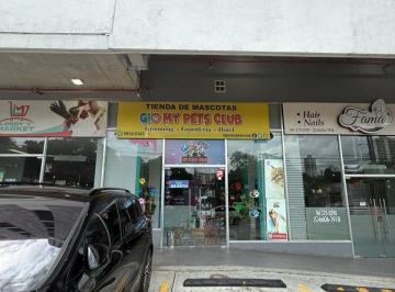 Local comercial · 217m² · 1 Recámara · 1 Estacionamientos · Alquiler de Locales Comerciales en El Edificio Athas | La Pulida