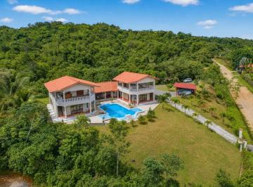 Casa de 9 habitaciones, Mariatos · Villa con Vista Al Océano | 6 Apartamentos y Piscina Infinita en Torio