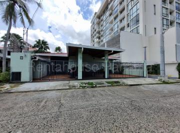 Casa de 4 habitaciones, Panamá · Casa en Venta en Altos del Golf