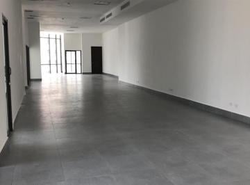 Oficina comercial · 300m² · 4 Estacionamientos · Oficina en Alquiler en Torre Generali, Obarrio