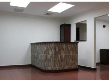 Oficina comercial · 200m² · 2 Estacionamientos · Oficina en La Torre Bac