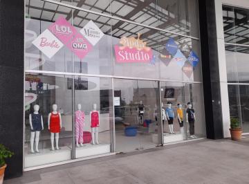 Local comercial , Zona Libre · Local Showroom con Oficinas