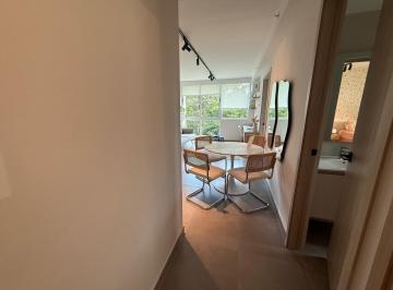 Apartamento · 62m² · 2 Recámaras · 1 Estacionamientos · Sea Confiable Vende Apartamento en PH Forest Gate Amoblado