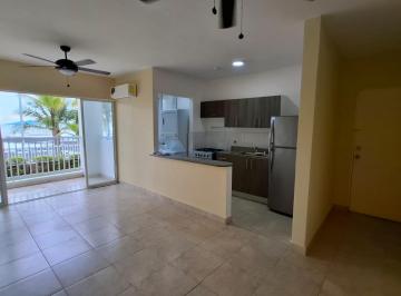 Apartamento · 82m² · 3 Recámaras · 2 Estacionamientos · Venta de Apartamento en PH Altamarina, Playa Dorada