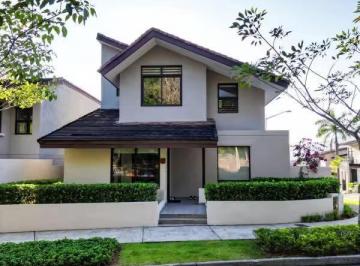 Casa · 350m² · 3 Recámaras · 2 Estacionamientos · Venta de Casa en Panama Pacifico