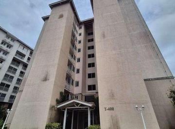 Apartamento de 3 habitaciones, Panamá · Banco Vende Apartamento en PH Torres de Versalles (G)