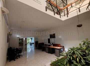 Casa de 3 habitaciones, Panamá · Casa en Los Ángeles – Ideal Para Uso Residencial o Comercial, 441 m²